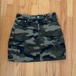 Mini camo skirt